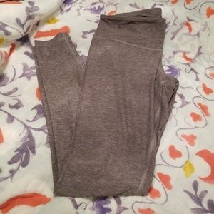 EUC LULULEMON FULL LENGTH SIZE 8 LEGGINGS GRAY